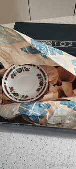 PORCELÁNOVÝ SERVIS s květinami - MADE IN CHINA