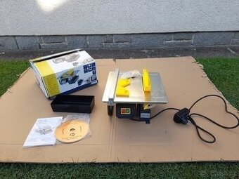 řezačka obkladů a dlažby CMI 600 W