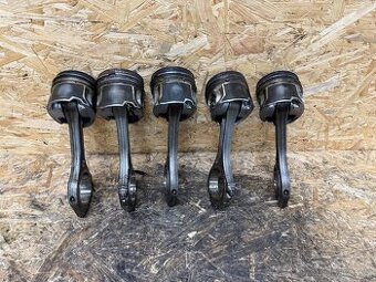 PÍSTY MOTORU 3.0 TDI 165KW BMK