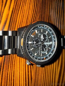 Citizen CB5007-51H