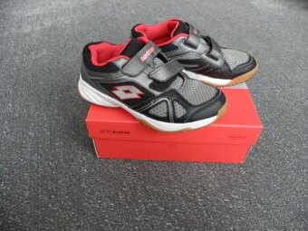 Sportovní boty do haly