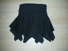 dívčí sukně a šaty