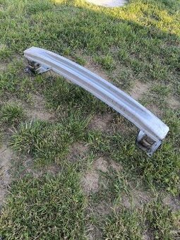 Vyztuha zadniho narazniku rapid