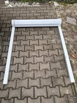 2 x předokenní roleta, doprava