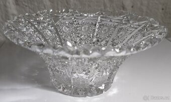 Křišťálová mísa