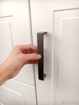 Nábytkové úchytky