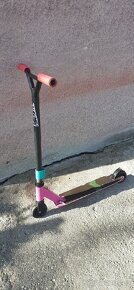 Dětská freestyle koloběžka