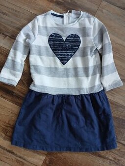 Krásné dívčí šaty.  Vel.98/104.