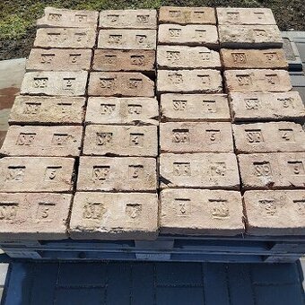 Staré cihly, erb, značka