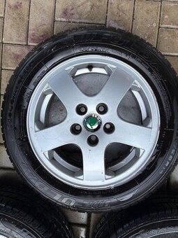 Alu kola Škoda + letní pneu 185/70/R14