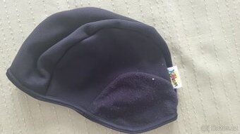 Čepice pod helmu