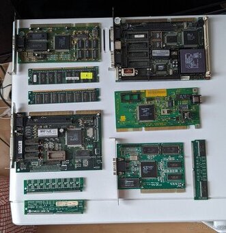 Výběr retro PC komponent