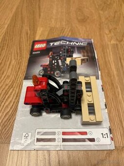 LEGO TECHNIC 30655 Vysokozdvižný vozík s paletou