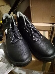 Prodám nové pracovní boty Ardon č. 9
