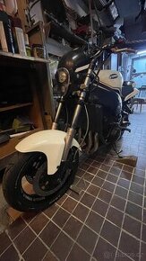 Yamaha FZR 600 R