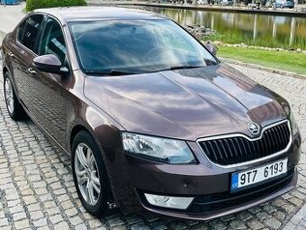 Škoda Octavia 1.6TDI 81KW MANUÁL VÝHŘEV SENZORY