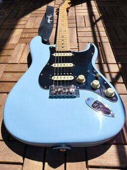 Fender Stratocaster Sonic Blue Limited Edition