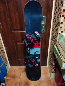 Prodám úplně nový snowboard ATOMIC 138cm dlouhý.