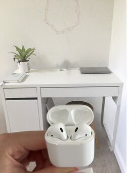 Airpods 1. generace