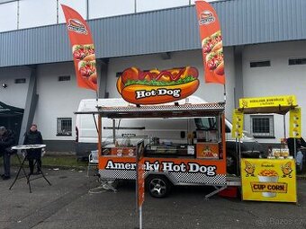 Pojízdná prodejna Americké hot-dogy