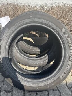Letní pneu 215/55 R18