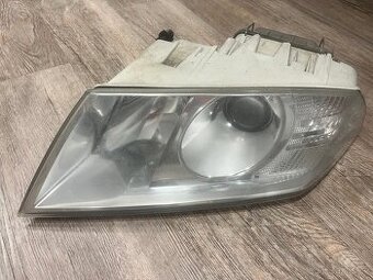 Skoda octavia 2 xenon světlo leve prave