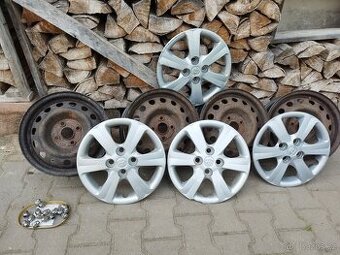 P: Plech. disky R14 Accent III Rio II + poklice a matice