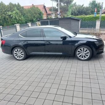 Škoda Superb 3-2.0Tdi-110kw-115.000km