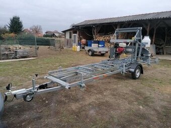 Mobilní benzinová pásová pila