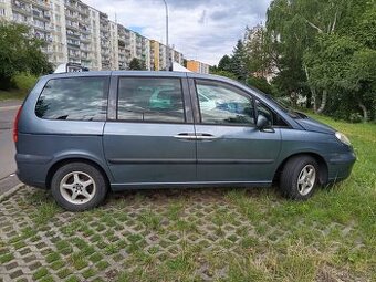 Peugeot 807