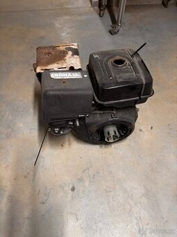 Motor k mulčovači Cronimo 18 HP