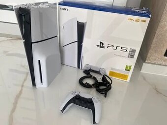 PlayStation 5 slim s mechanikou