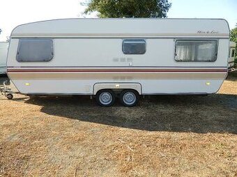 Dvouosý karavan Wilk Stern de luxe