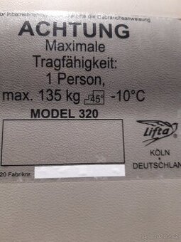 Schodišťová sedačka. Schodišťový výtah. Schodolez.