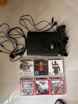 PS 3 + 6 her, 2 ovladače