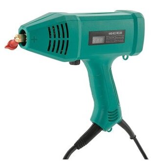 Invertorová svářečka ARC200 – v kufříku (jako nová)