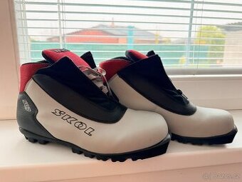 Lyžařské běžecké boty SKOL vel. 46