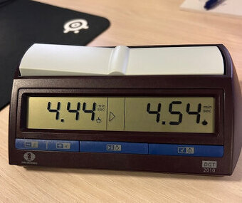 Šachové hodiny digitalní nové