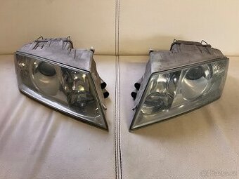 Přední xenon světla Škoda Octavia 2