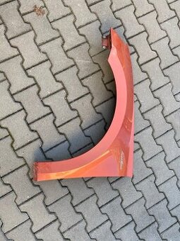 Levý předni blatník Škoda Superb III