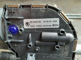 Škoda octavia3.Motorek a táhla stěračů octavia 3