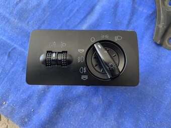 ŠKODA FABIA I - spínač světel