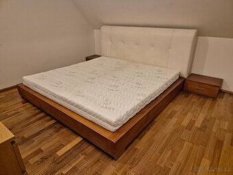 Velka drevena postel masiv 200x200 cm TOP