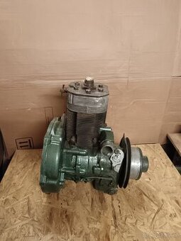 motor Slávia 1d80