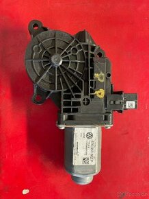 Motorek stahování okna spolujezdce