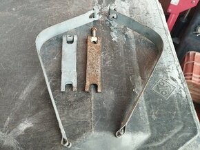 Držáky převodovky nádrže  Tatra 603