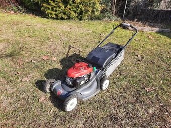 Sekačka Honda HRX 537