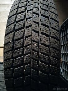 Zimní pneumatiky 235/75 R15 - 1