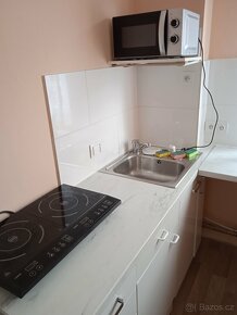 Ihned k pronajmu maly pokoj s kk temer bezbarierove bydle