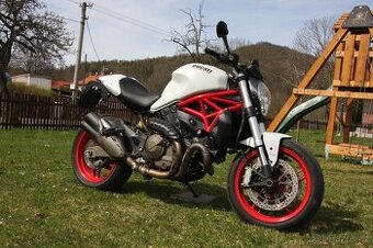 Ducati Monster 821